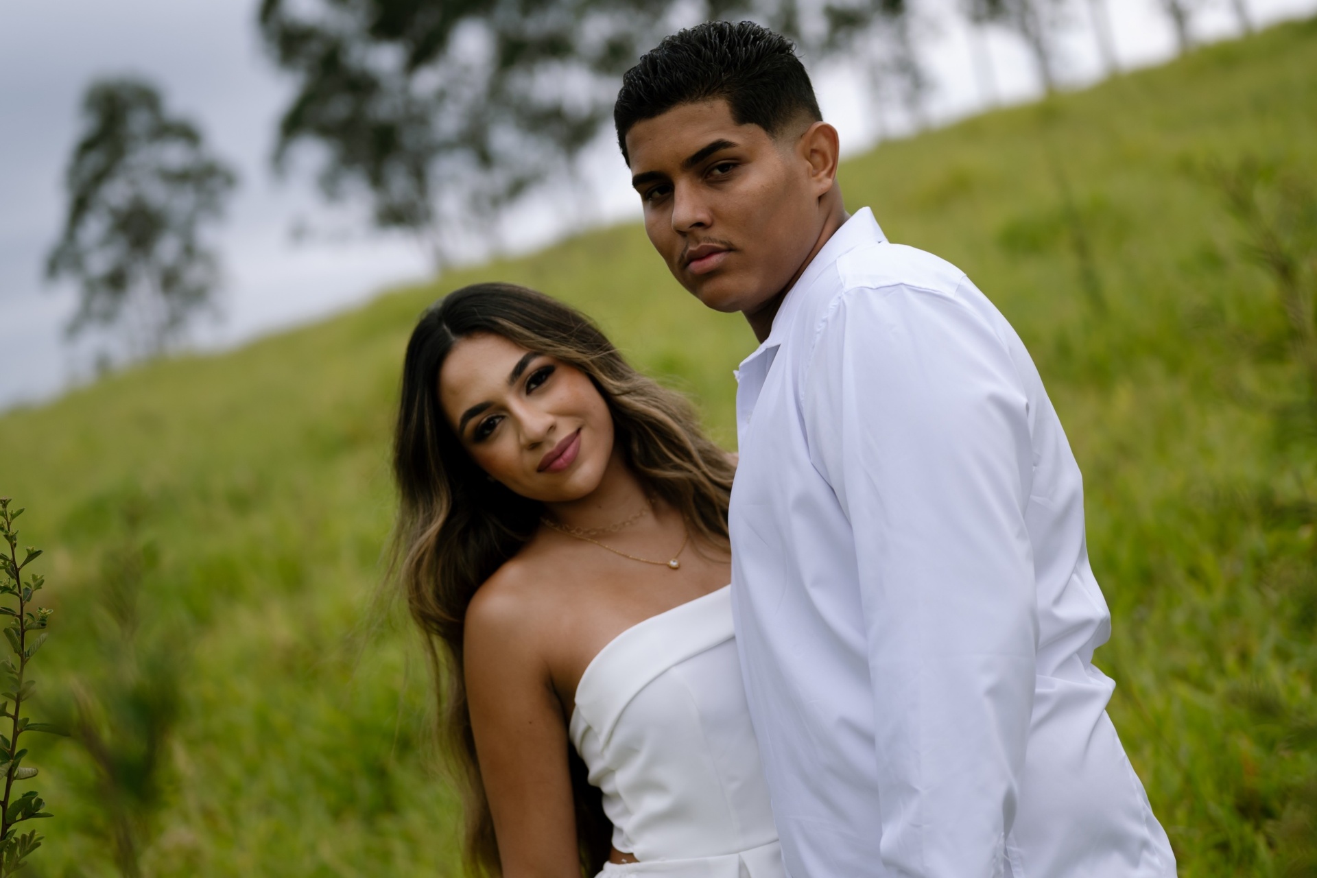 Pedro e Ana no campo